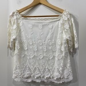 Parisian Collection White Lace Boat neck Short Sleeve Blouse Top size M